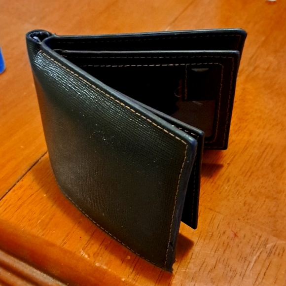 Guess blk. Leather Men's Wallet - Picture 1 of 9